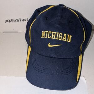 Vintage Nike Team Michigan Wolverines Strapback Dad Hat Cap Swoosh Logo Navy